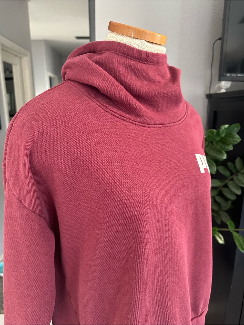 Puma Crewneck Sweatshirt with oversized Hood, size large - Picture 5 of 14